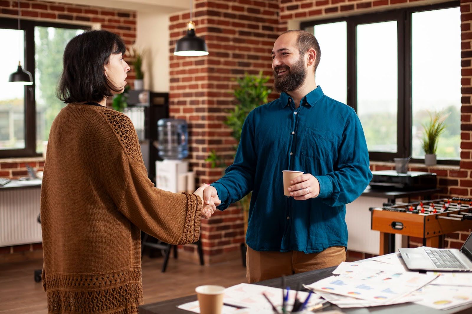 Building customer relationships and giving excellent customer service while selling digital art online Building customer relationships and giving excellent customer service while selling digital art online